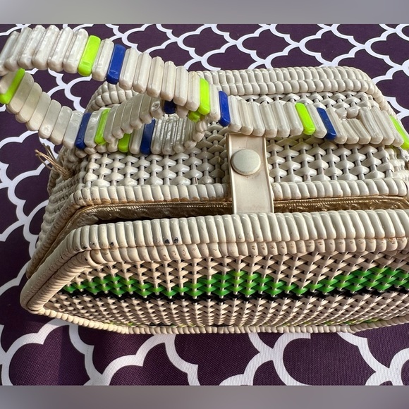 Women’s white vintage antique hand bag beads and wood - Picture 3 of 5